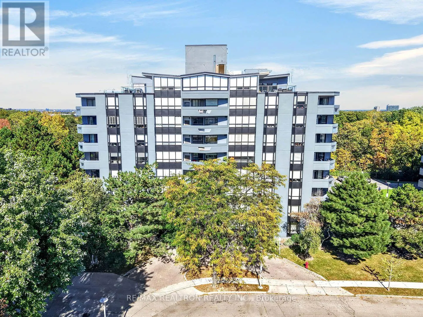 501 - 6 VILLAGE GREEN BOULEVARD