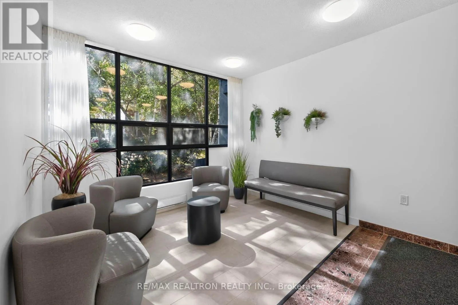 501 - 6 VILLAGE GREEN BOULEVARD