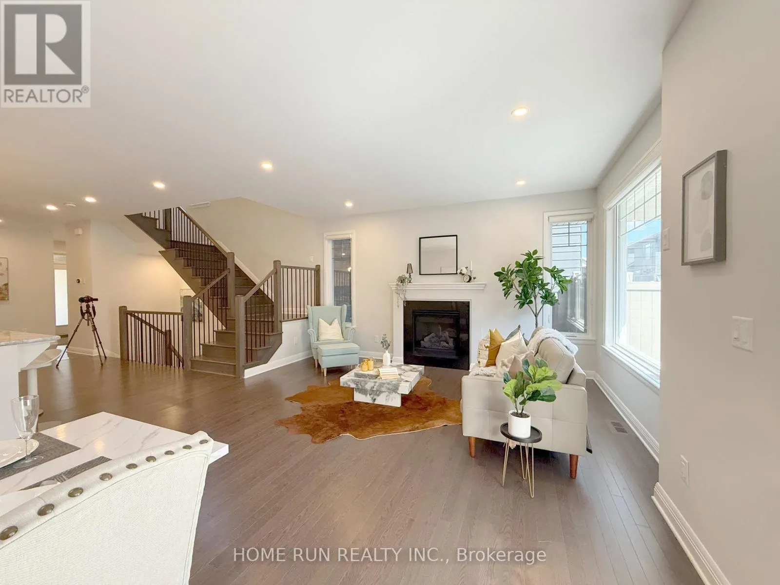 322 LYSANDER PLACE