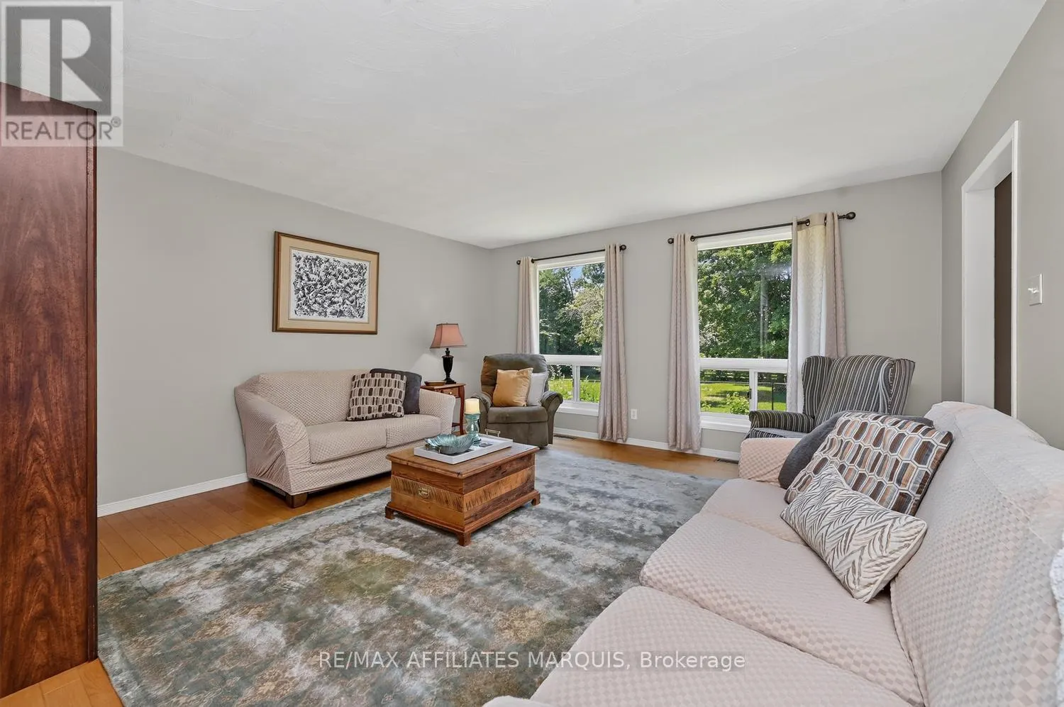 4 DAVIS LANE