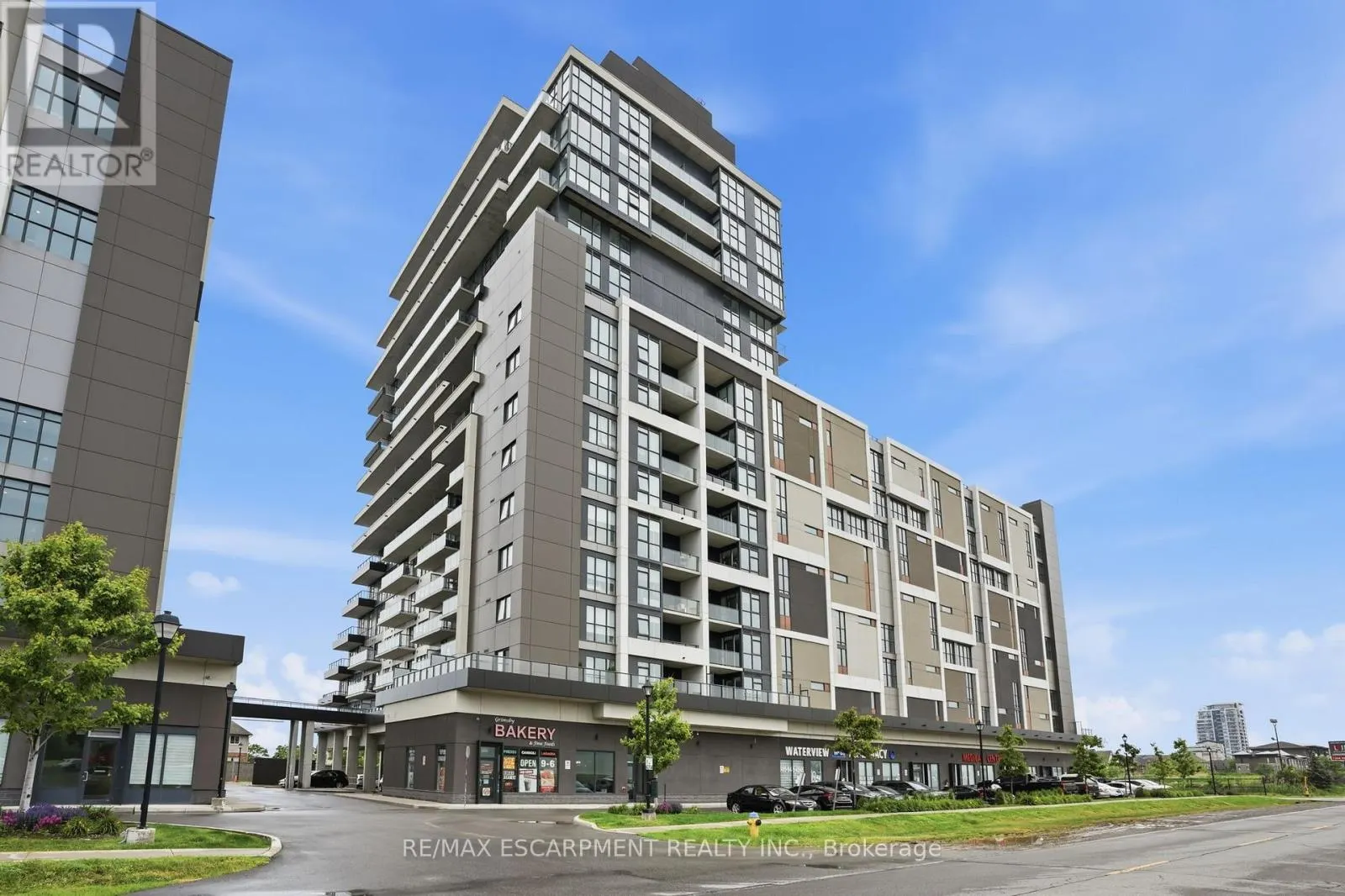 1201 - 550 NORTH SERVICE ROAD