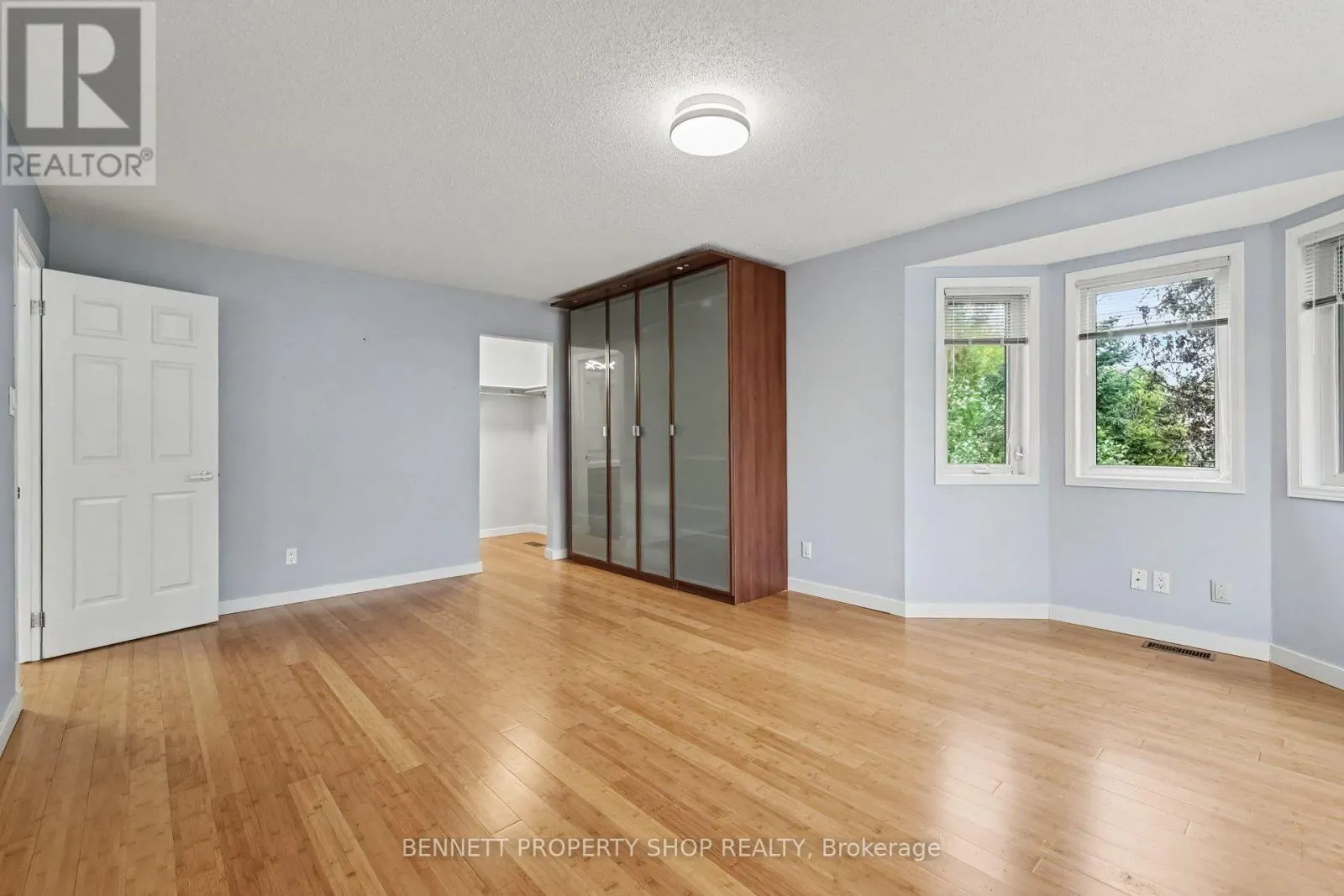 13 CANDOW CRESCENT