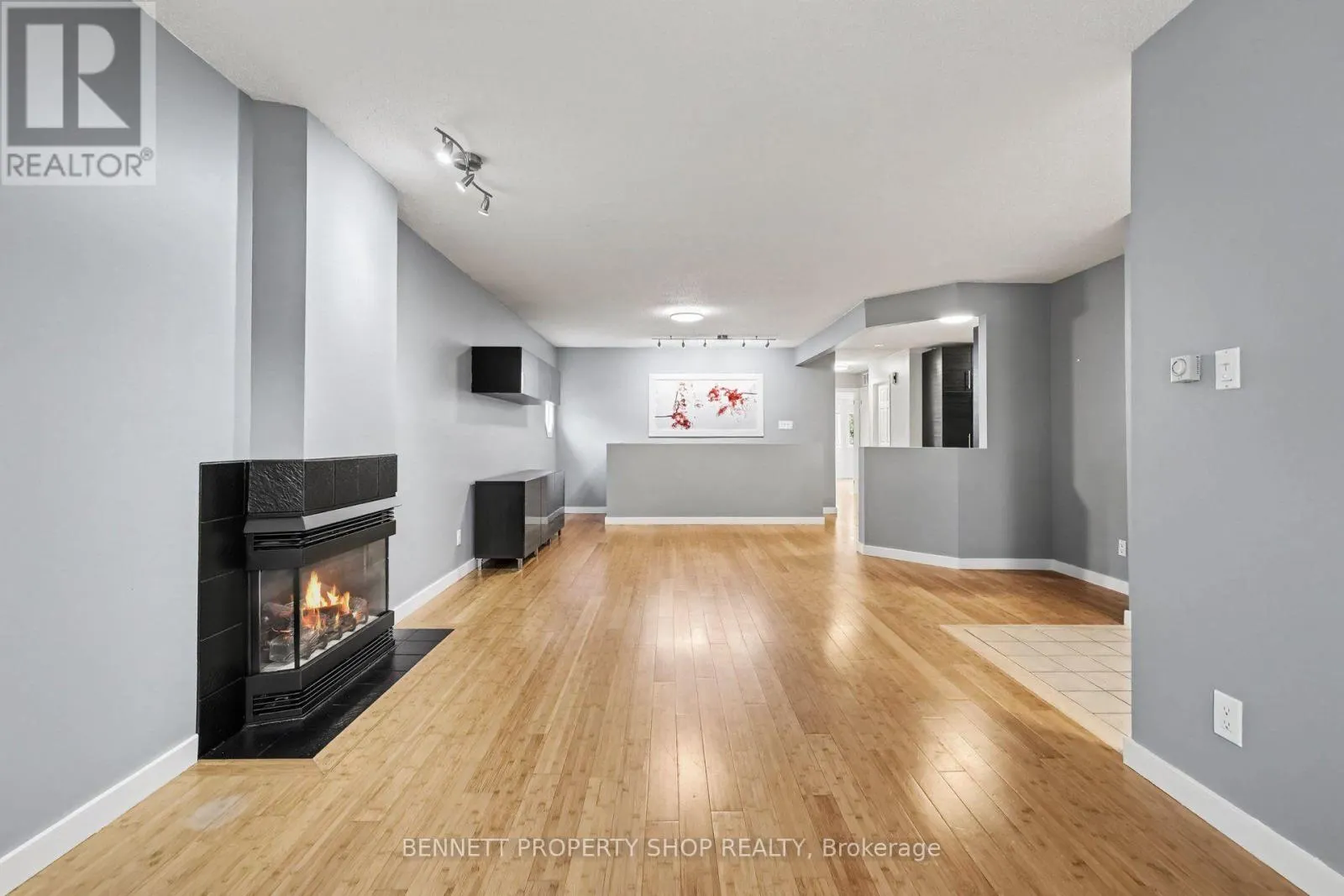 13 CANDOW CRESCENT