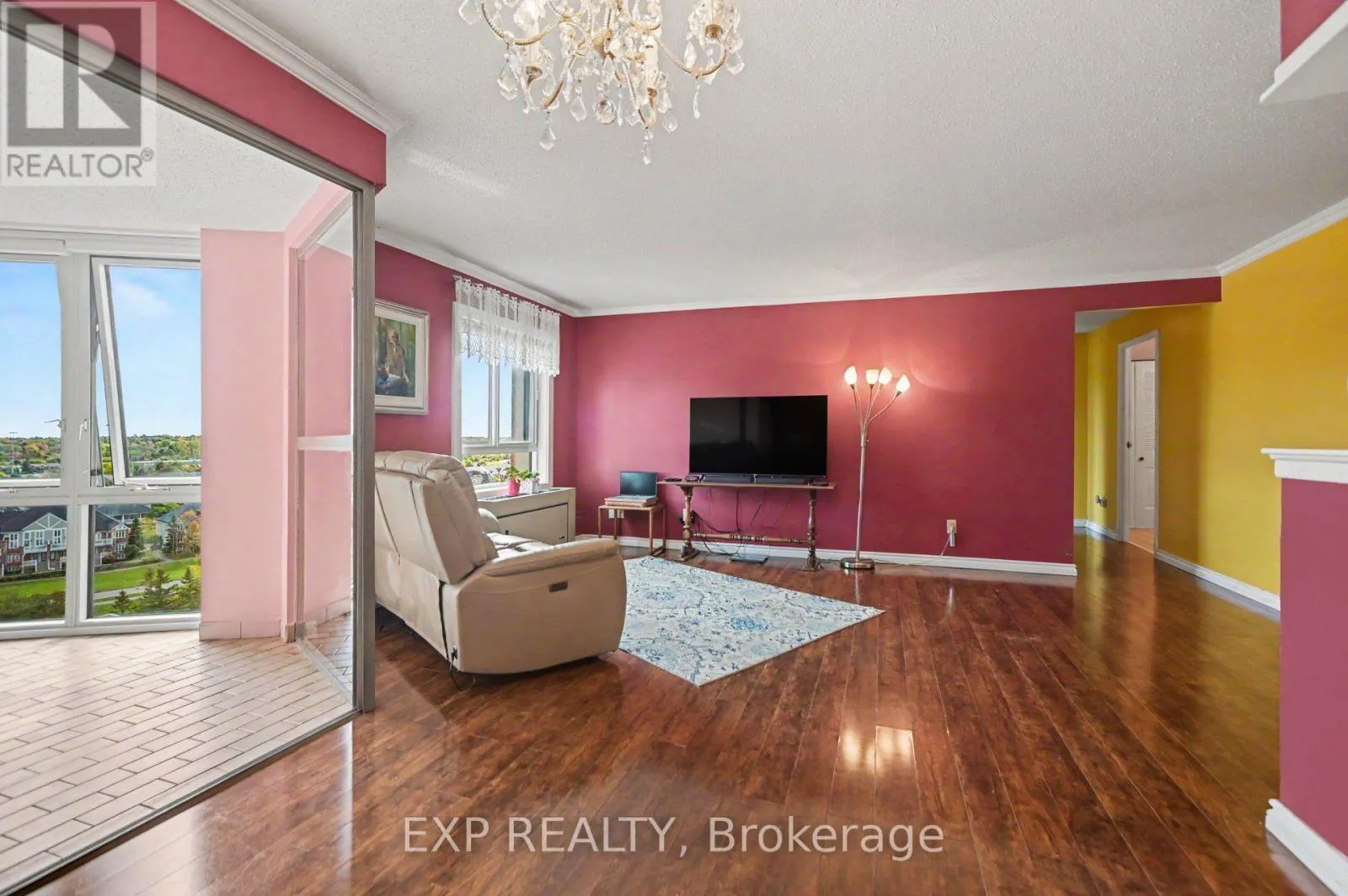 1101 - 960 TERON ROAD