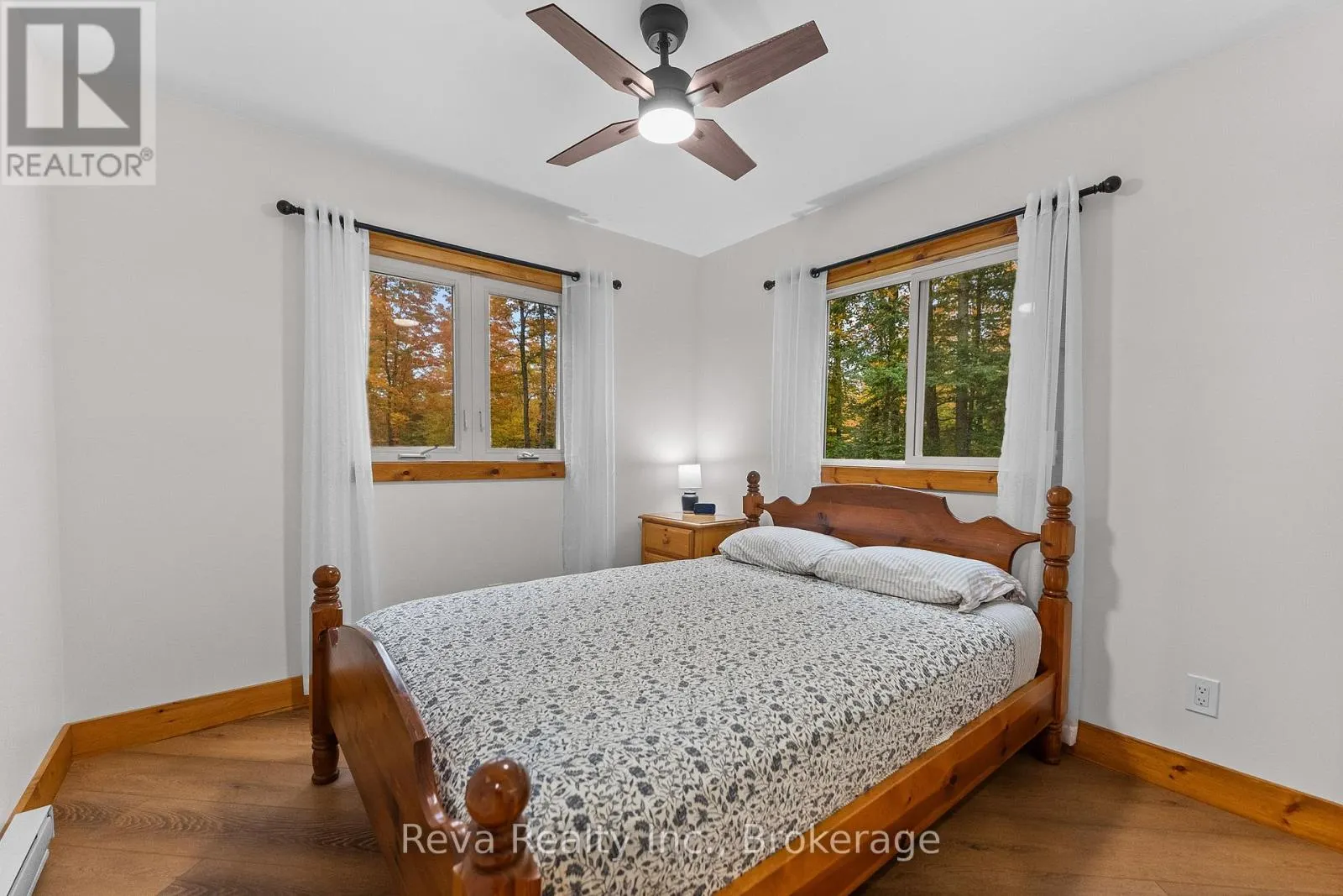 595 OLD DIAMOND LAKE ROAD