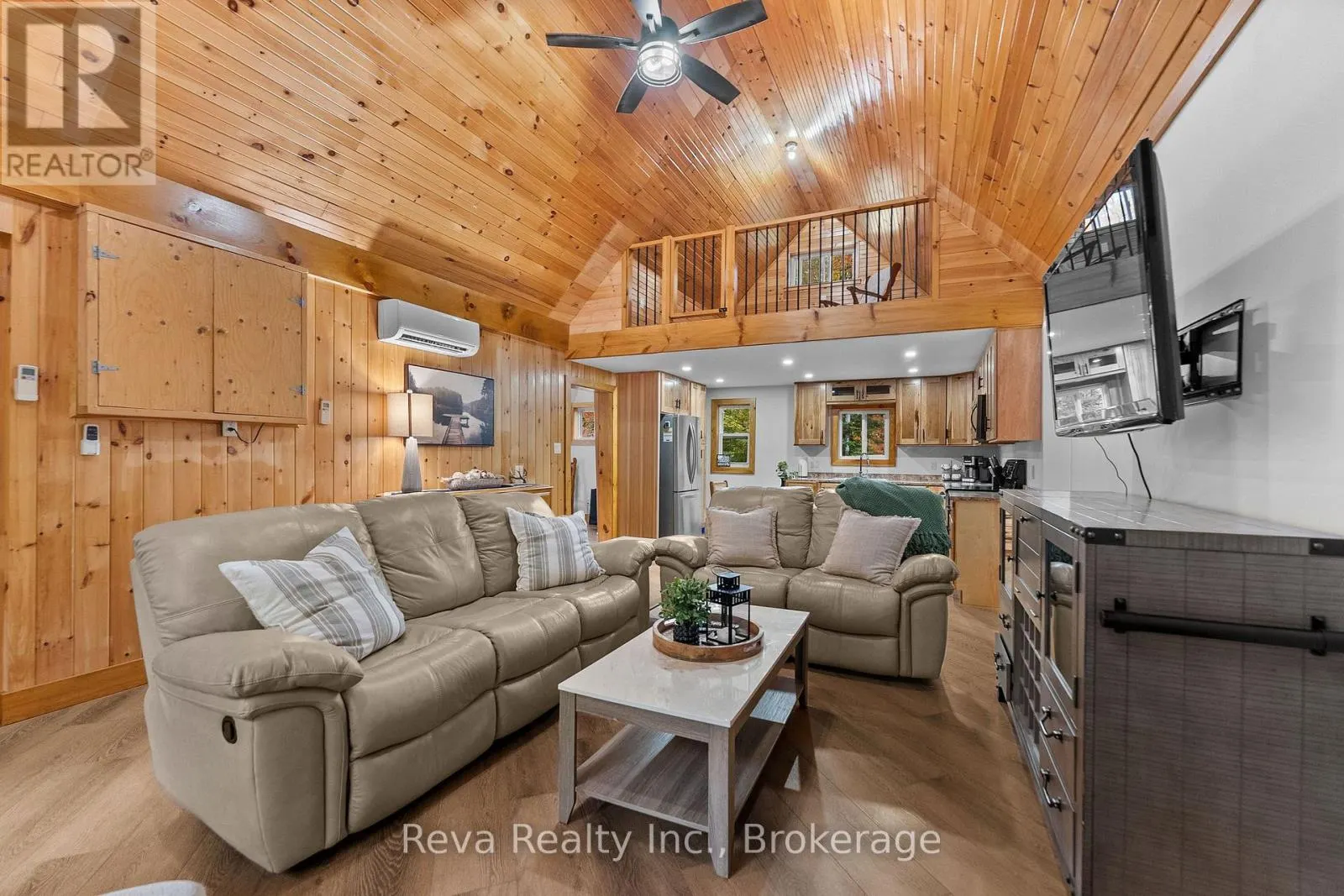 595 OLD DIAMOND LAKE ROAD