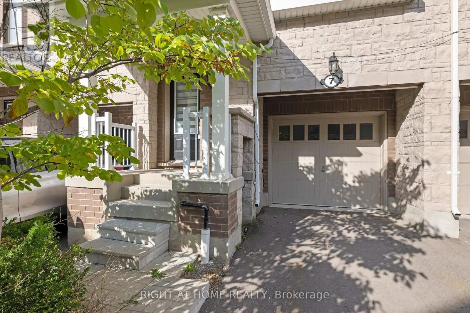 7 RAPIDS LANE
