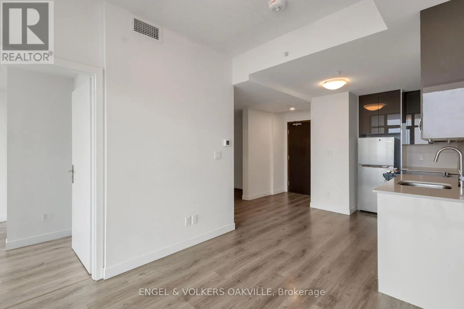 3912 - 60 FREDERICK STREET