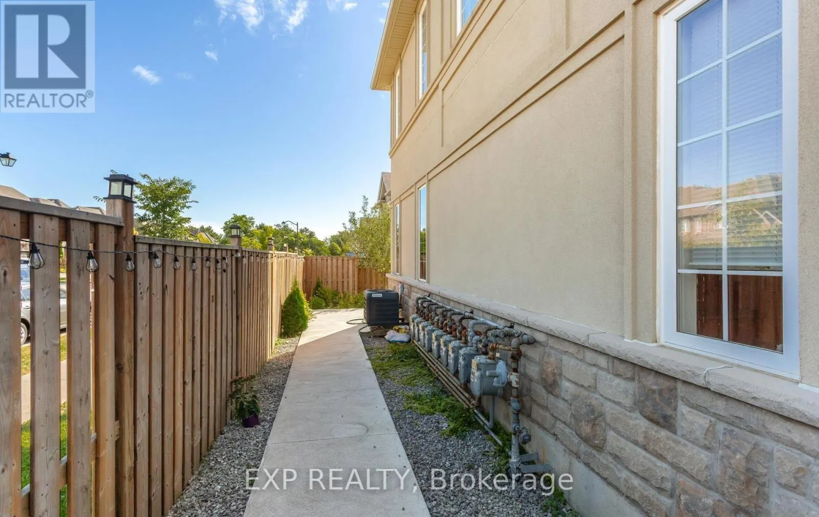 10 - 47 MADONNA DRIVE