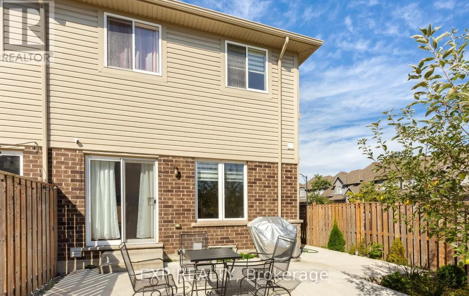 10 - 47 MADONNA DRIVE