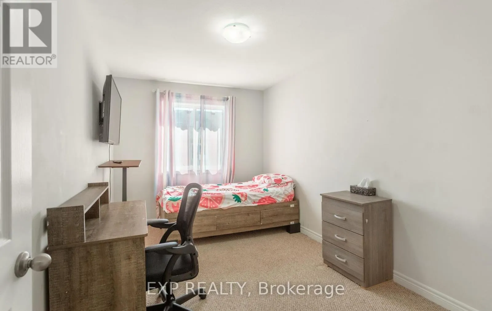 10 - 47 MADONNA DRIVE