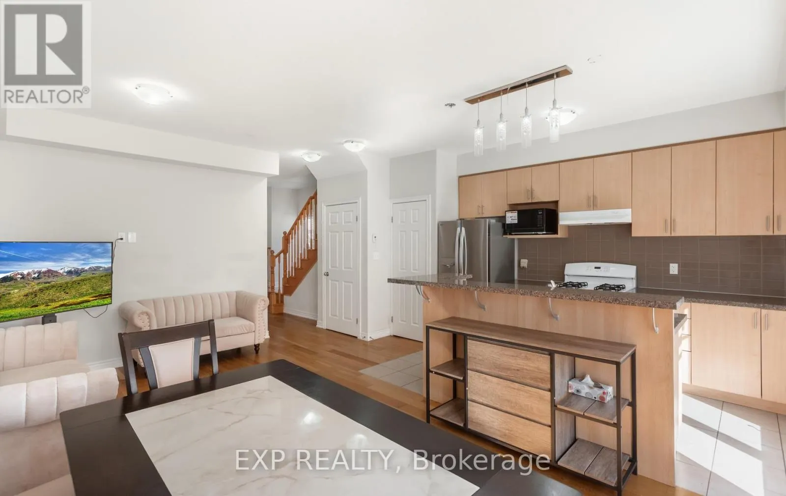 10 - 47 MADONNA DRIVE