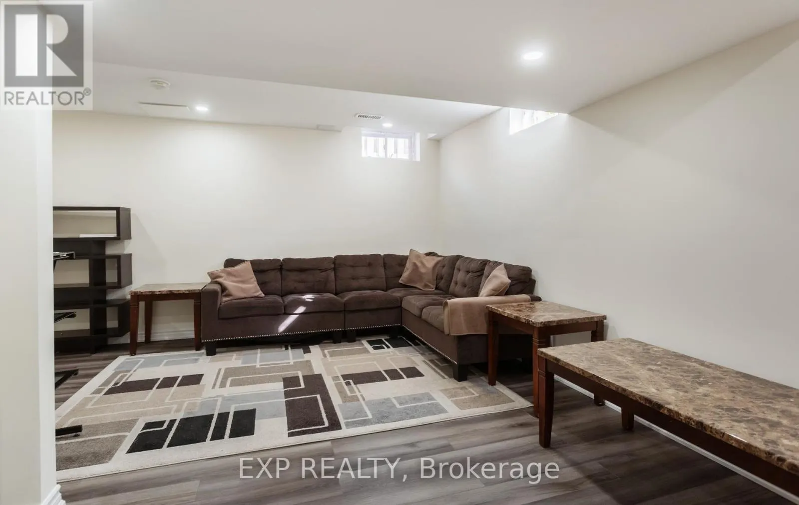 10 - 47 MADONNA DRIVE
