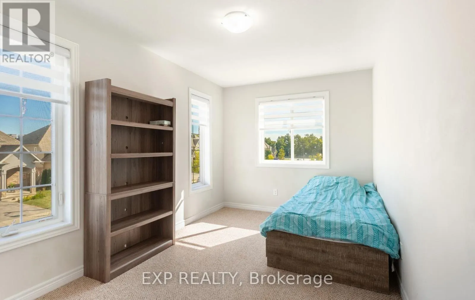 10 - 47 MADONNA DRIVE