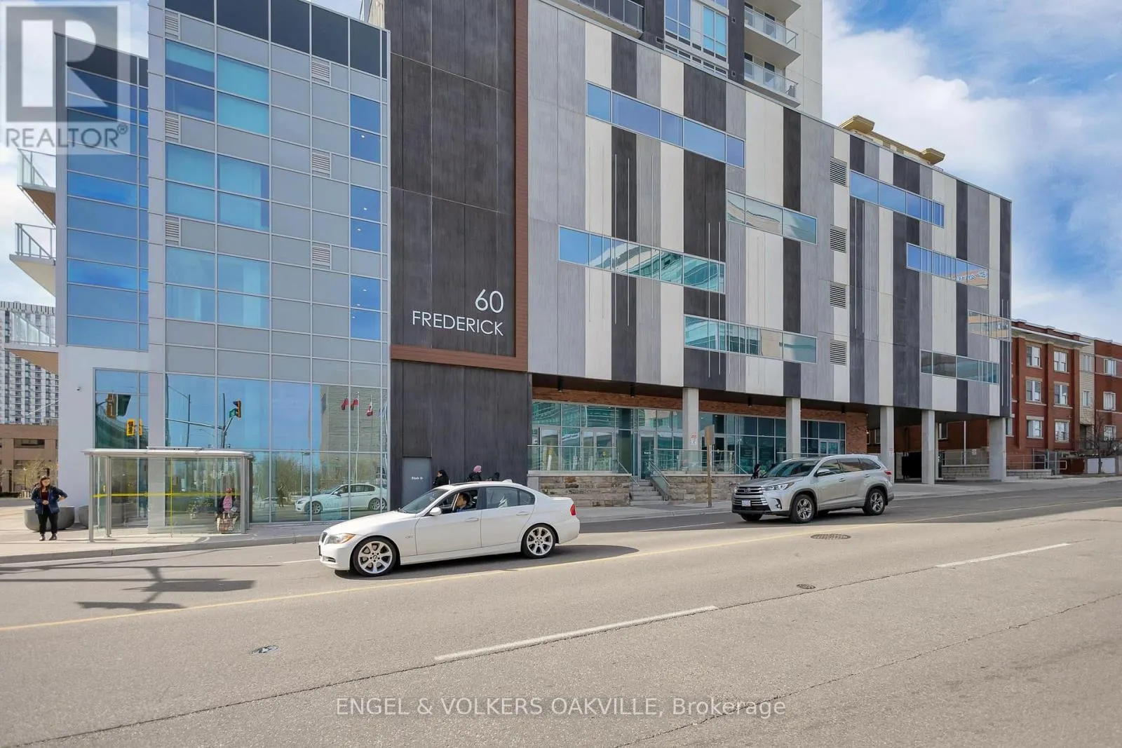 3914 - 60 FREDERICK STREET