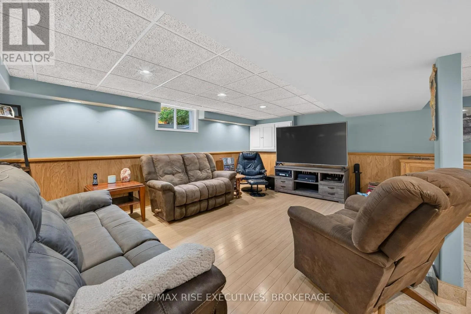 2345 LEEMAN ROAD