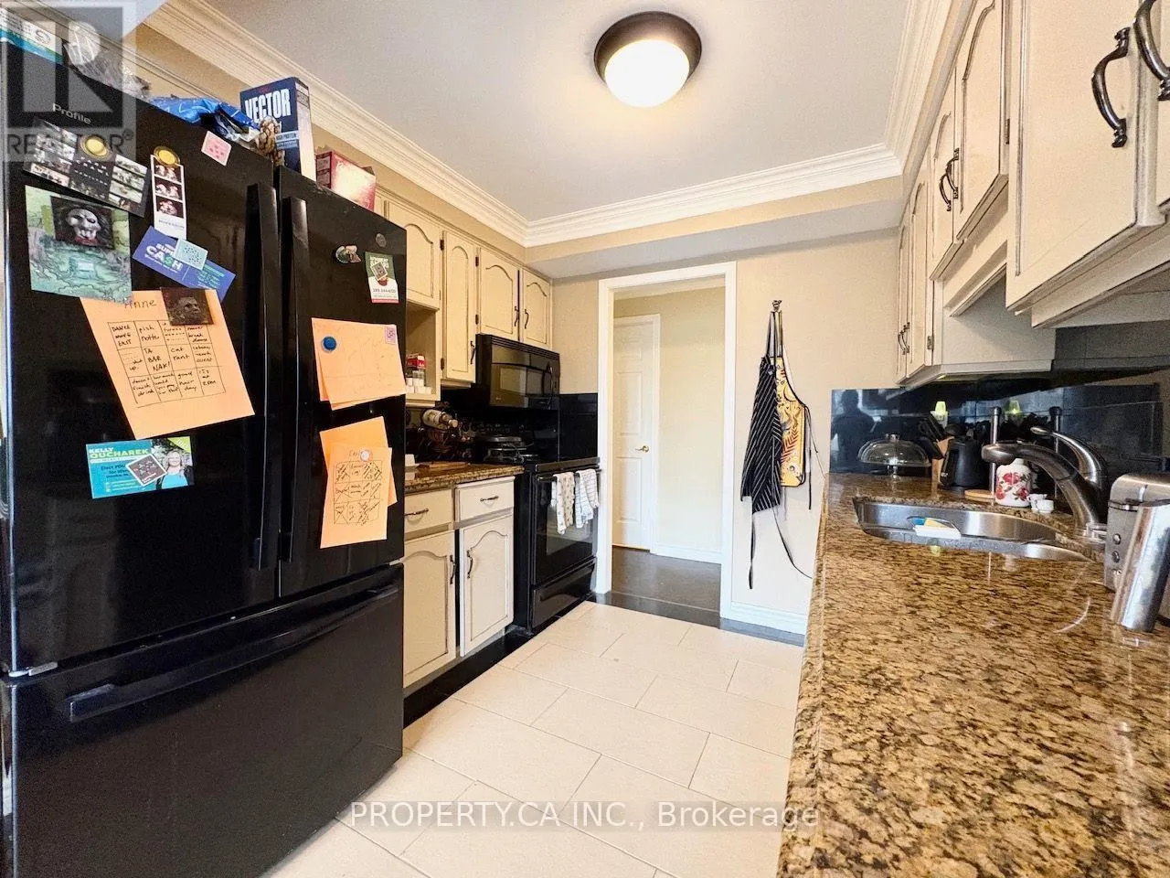 4A - 67 CAROLINE STREET S