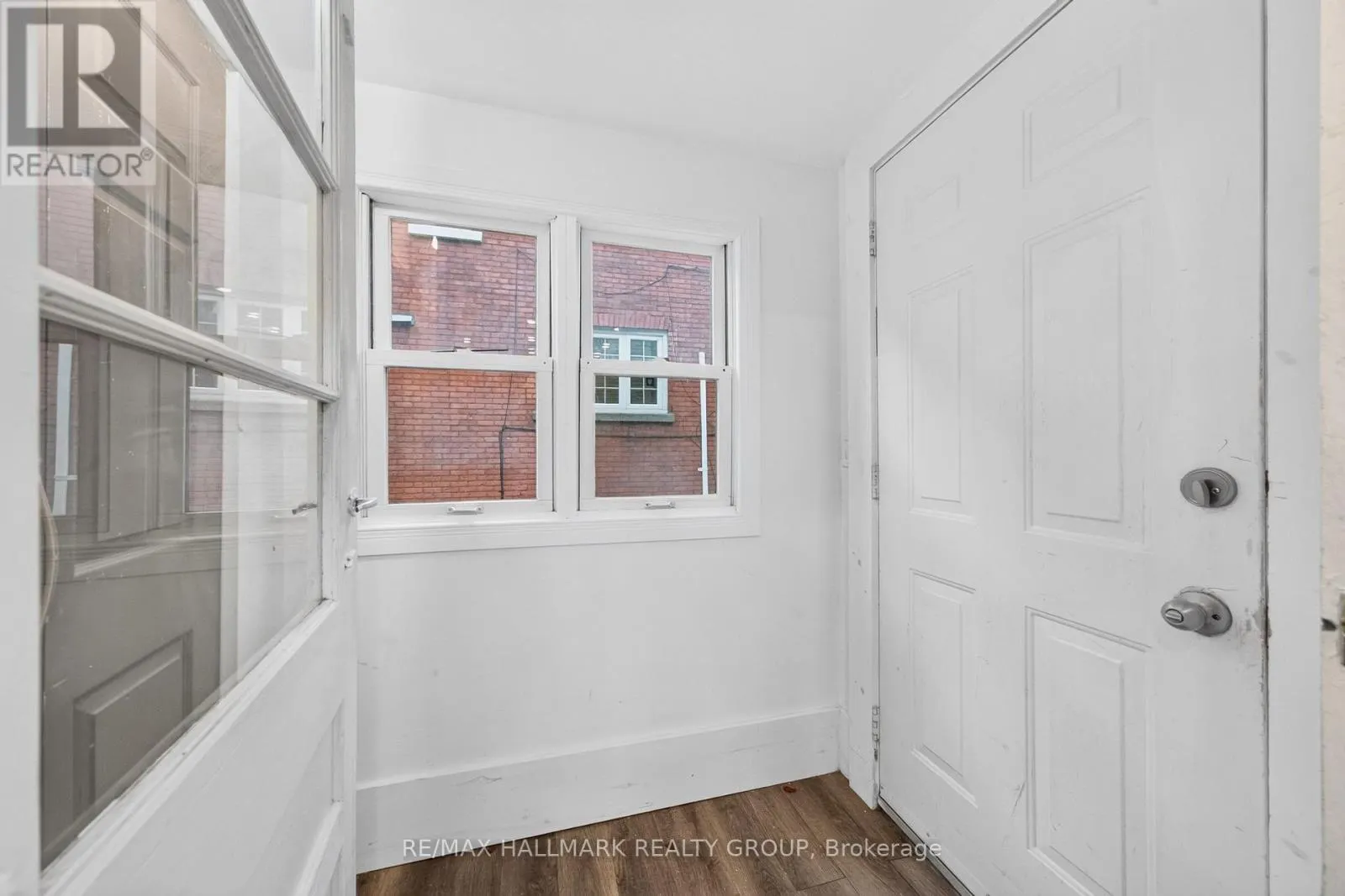 182 PRETORIA AVENUE