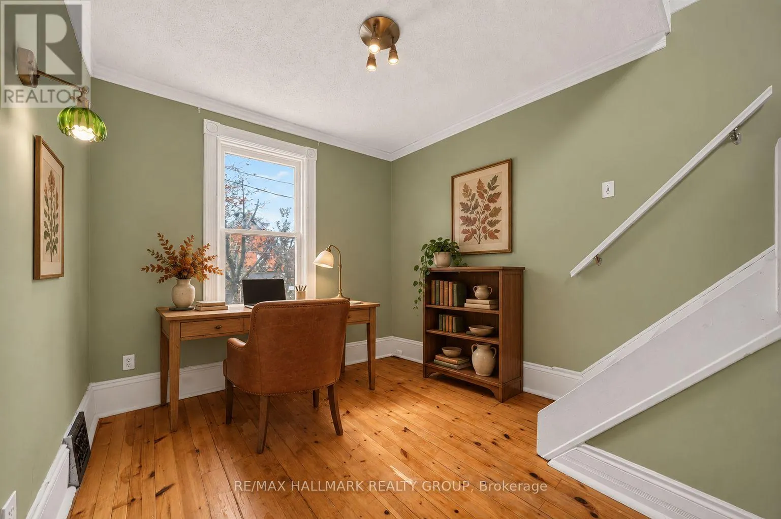 182 PRETORIA AVENUE