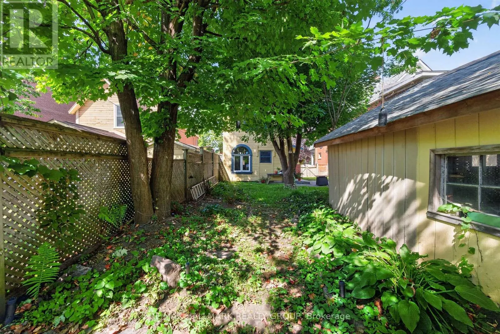 182 PRETORIA AVENUE