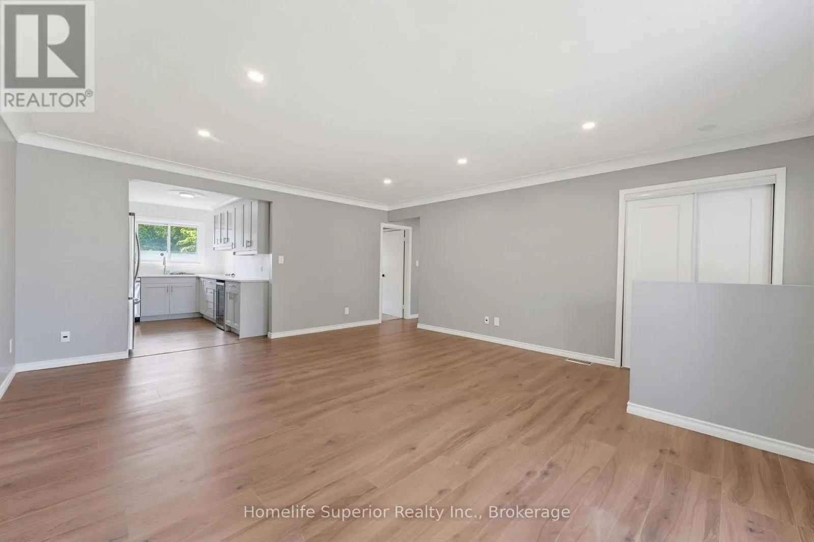 41 WILTSHIRE DRIVE N