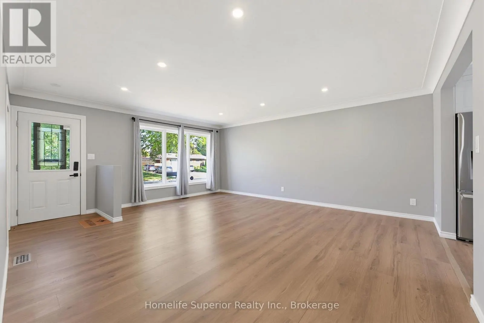 41 WILTSHIRE DRIVE N
