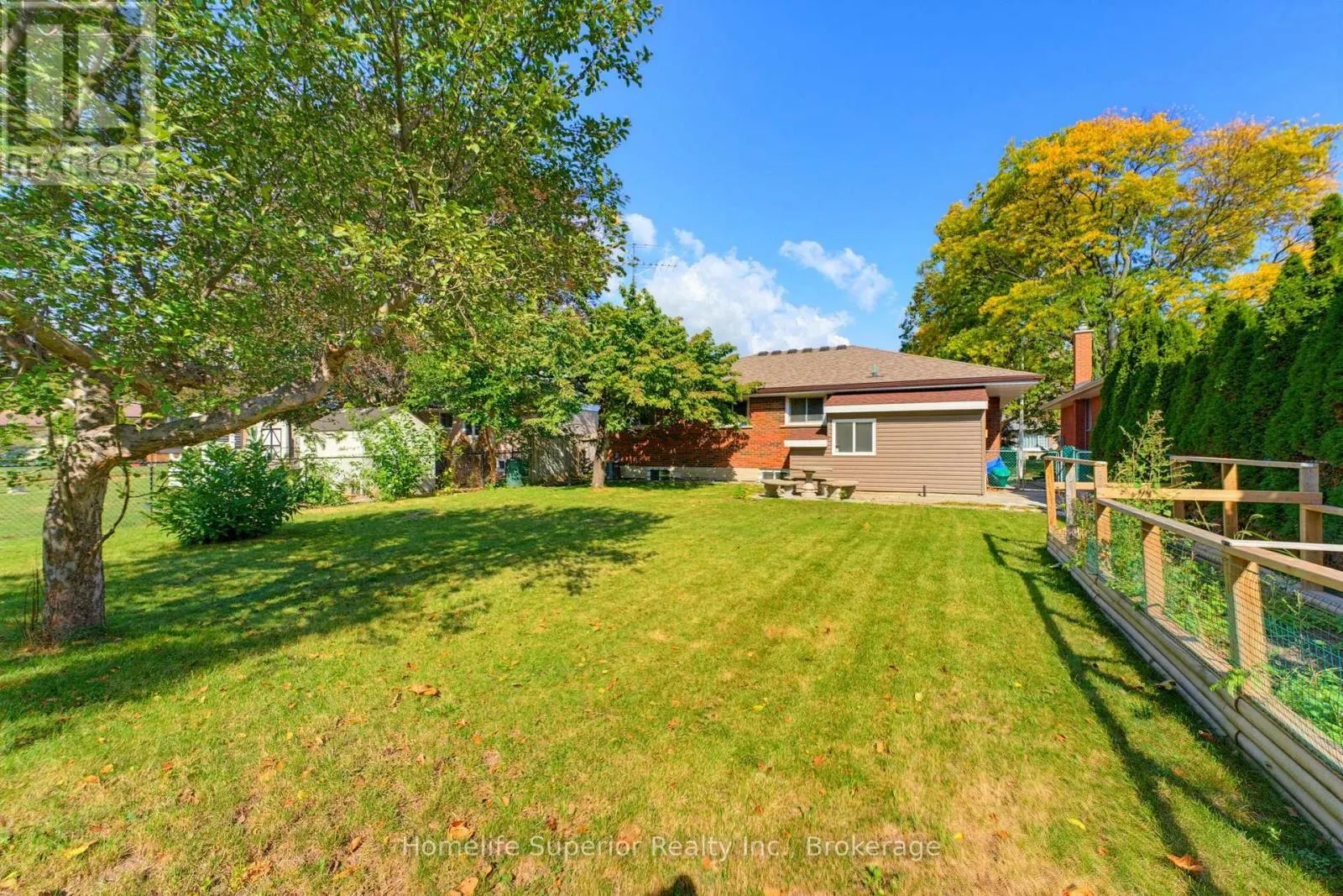 41 WILTSHIRE DRIVE N