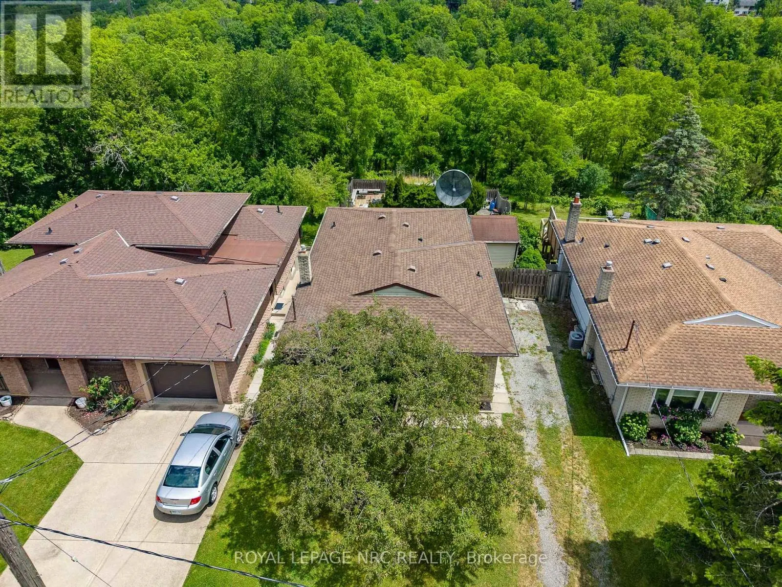 105 HILLVIEW ROAD