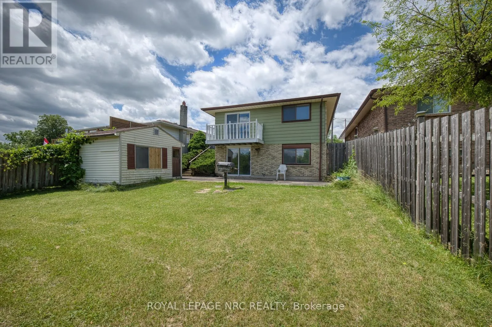 105 HILLVIEW ROAD