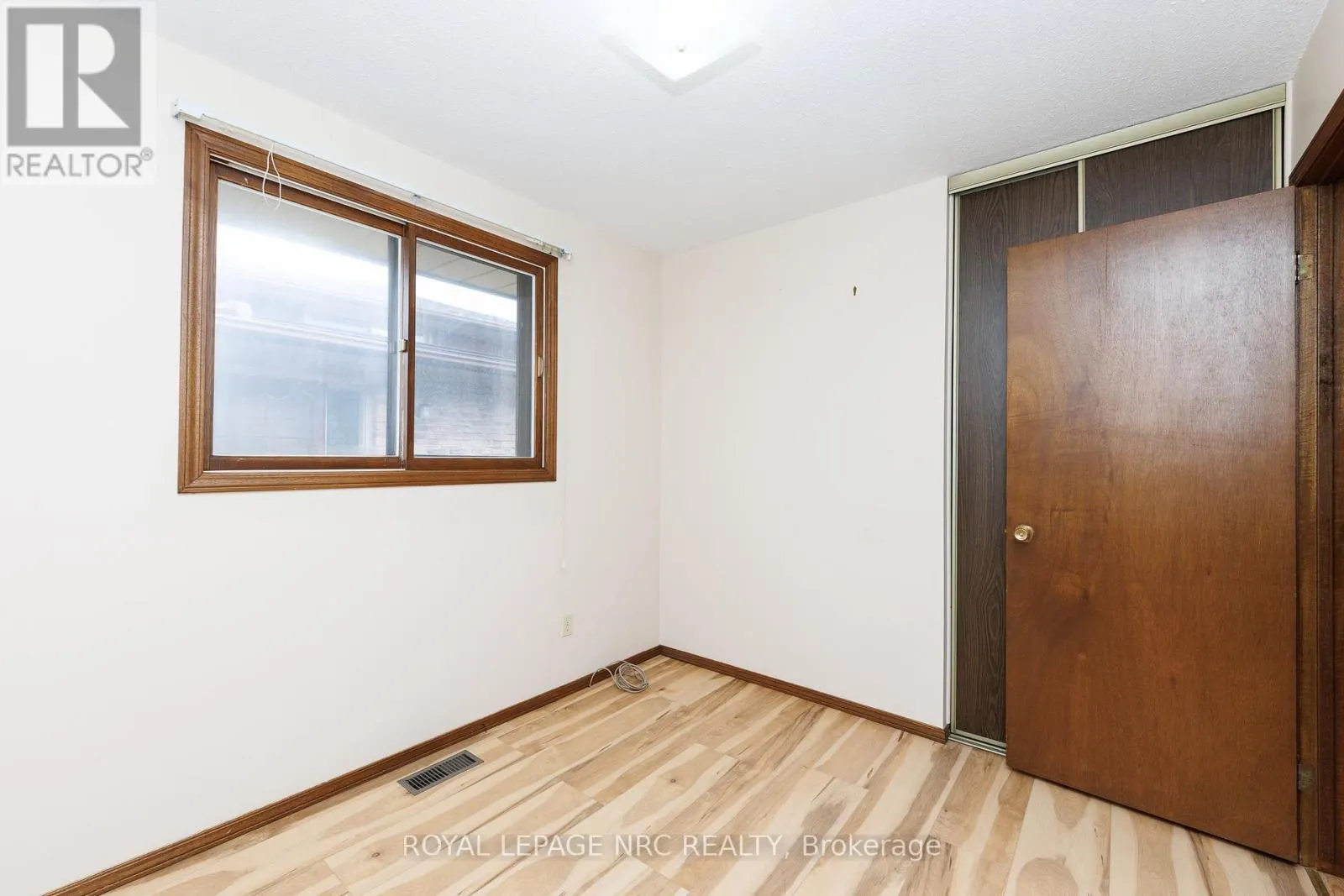 105 HILLVIEW ROAD