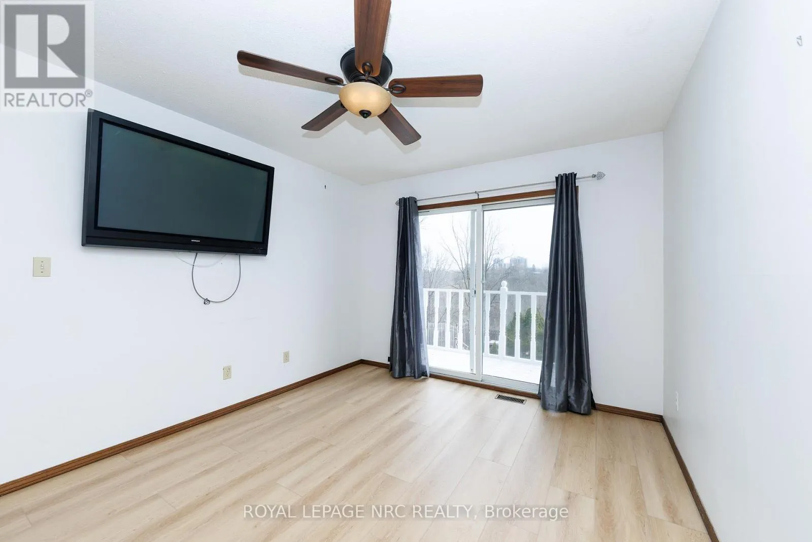 105 HILLVIEW ROAD