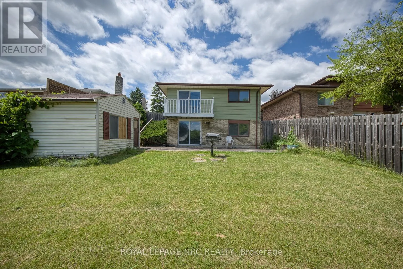 105 HILLVIEW ROAD