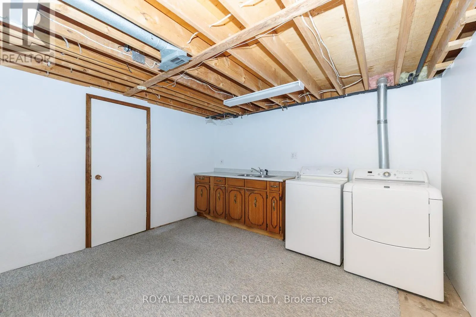 105 HILLVIEW ROAD