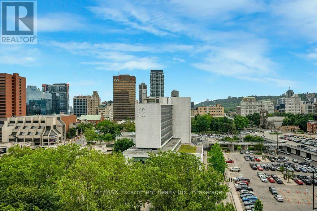 107 - 66 BAY STREET S #107
