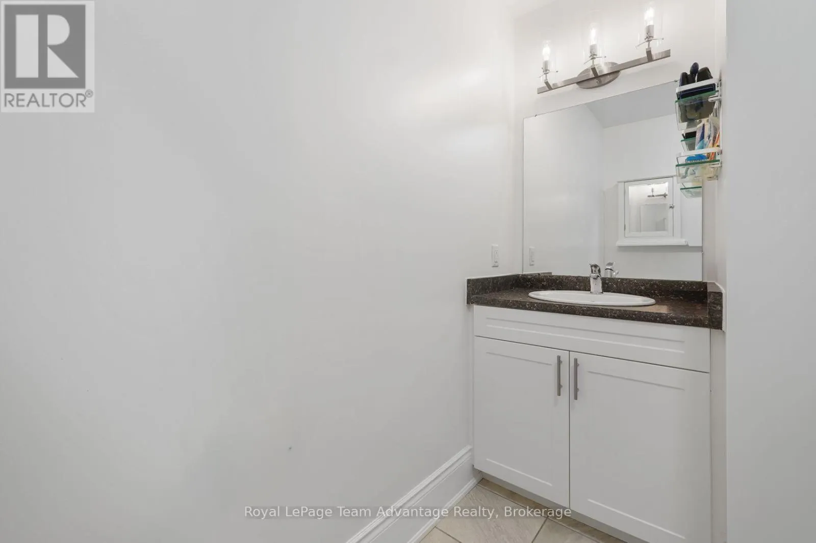 303 - 11B SALT DOCK ROAD #303