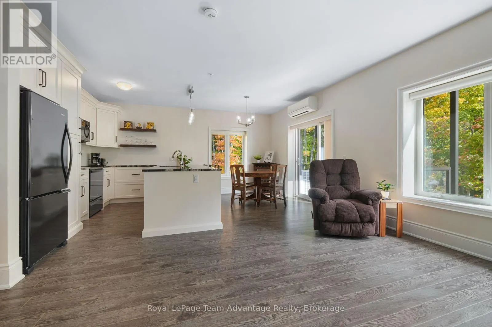 303 - 11B SALT DOCK ROAD #303