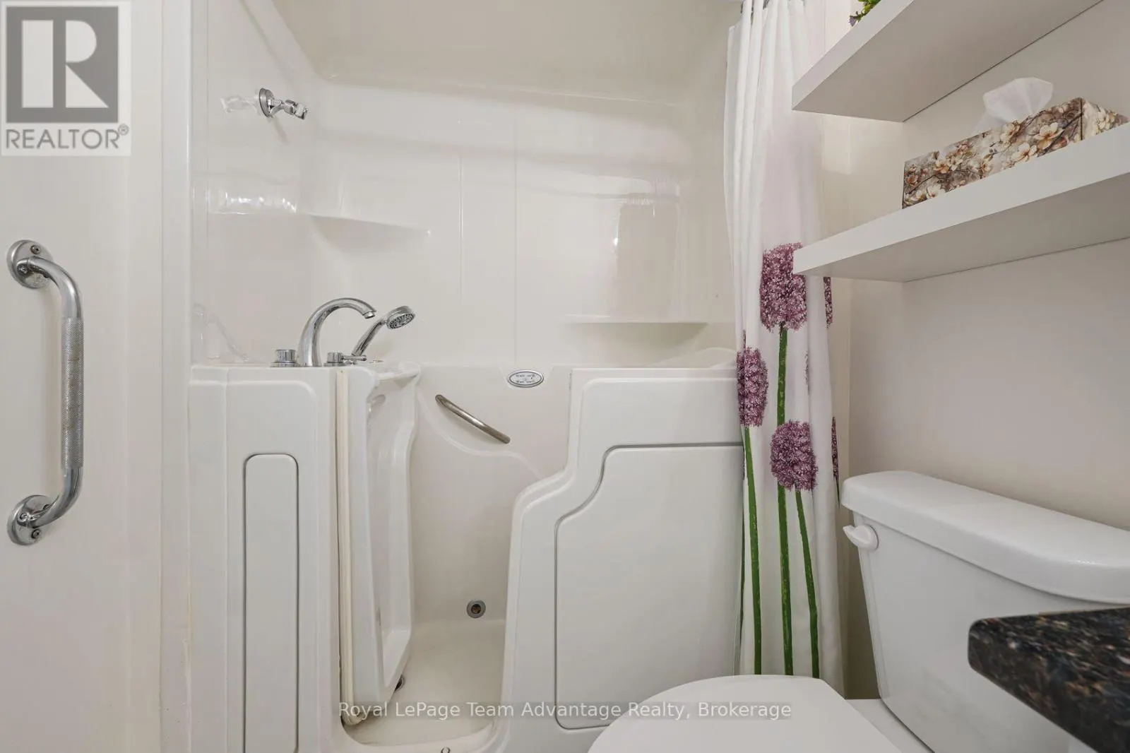 303 - 11B SALT DOCK ROAD #303