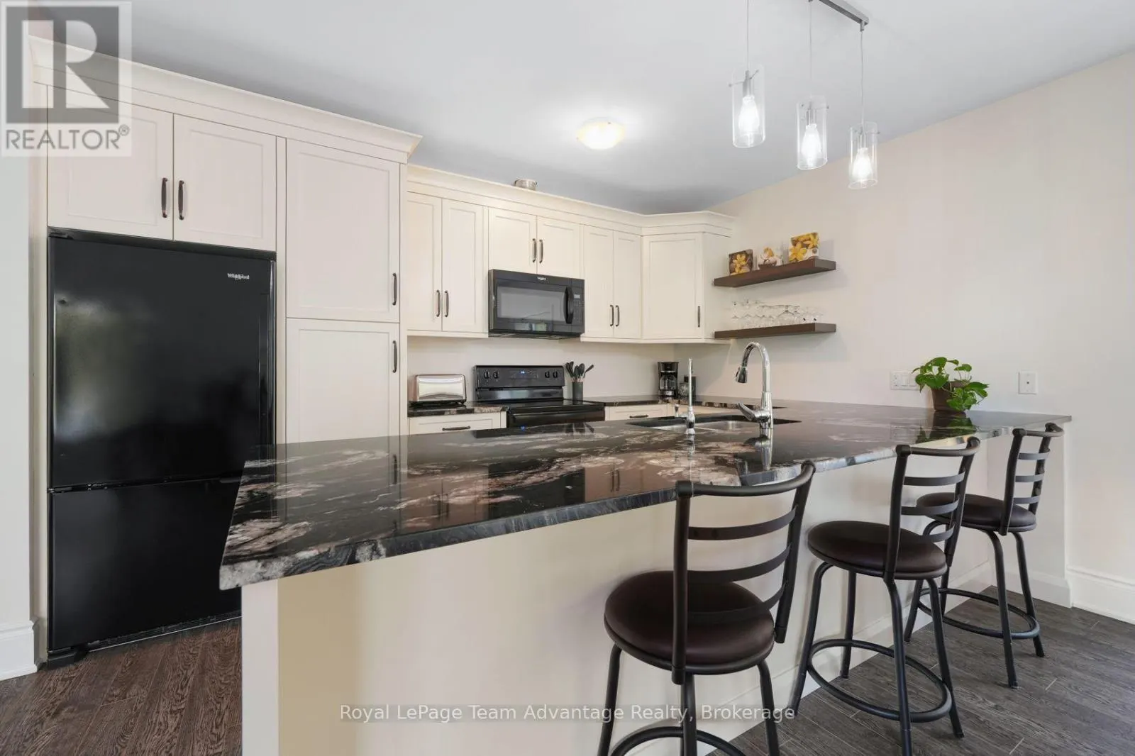 303 - 11B SALT DOCK ROAD #303