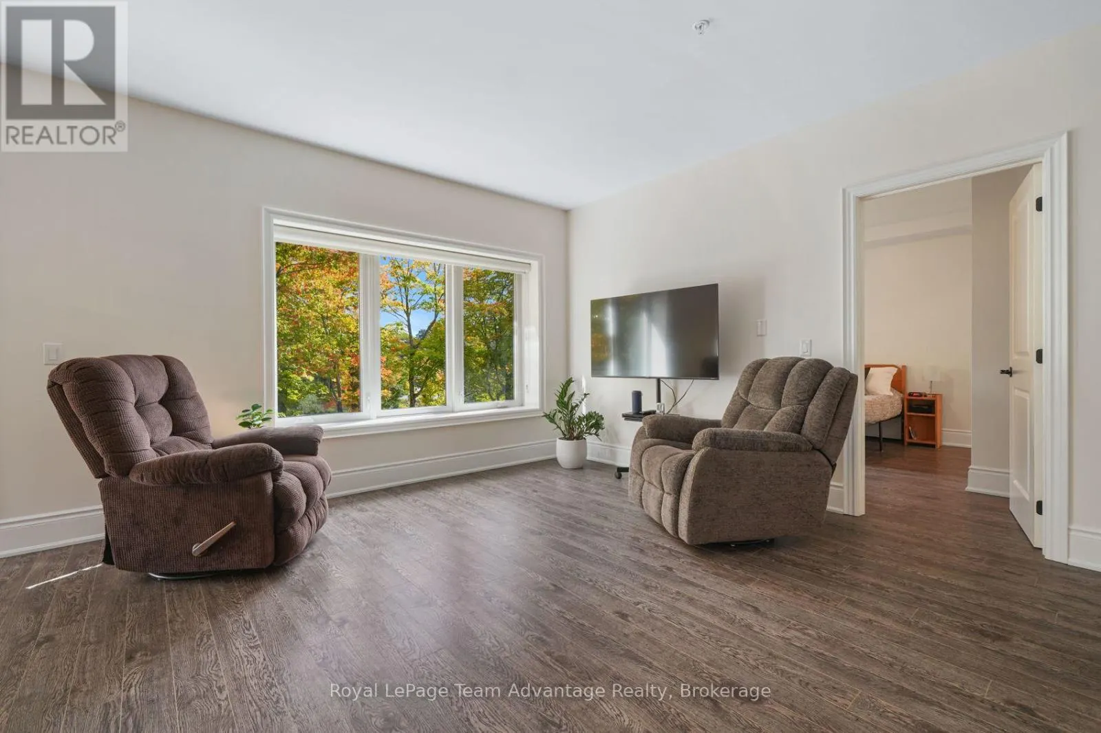 303 - 11B SALT DOCK ROAD #303