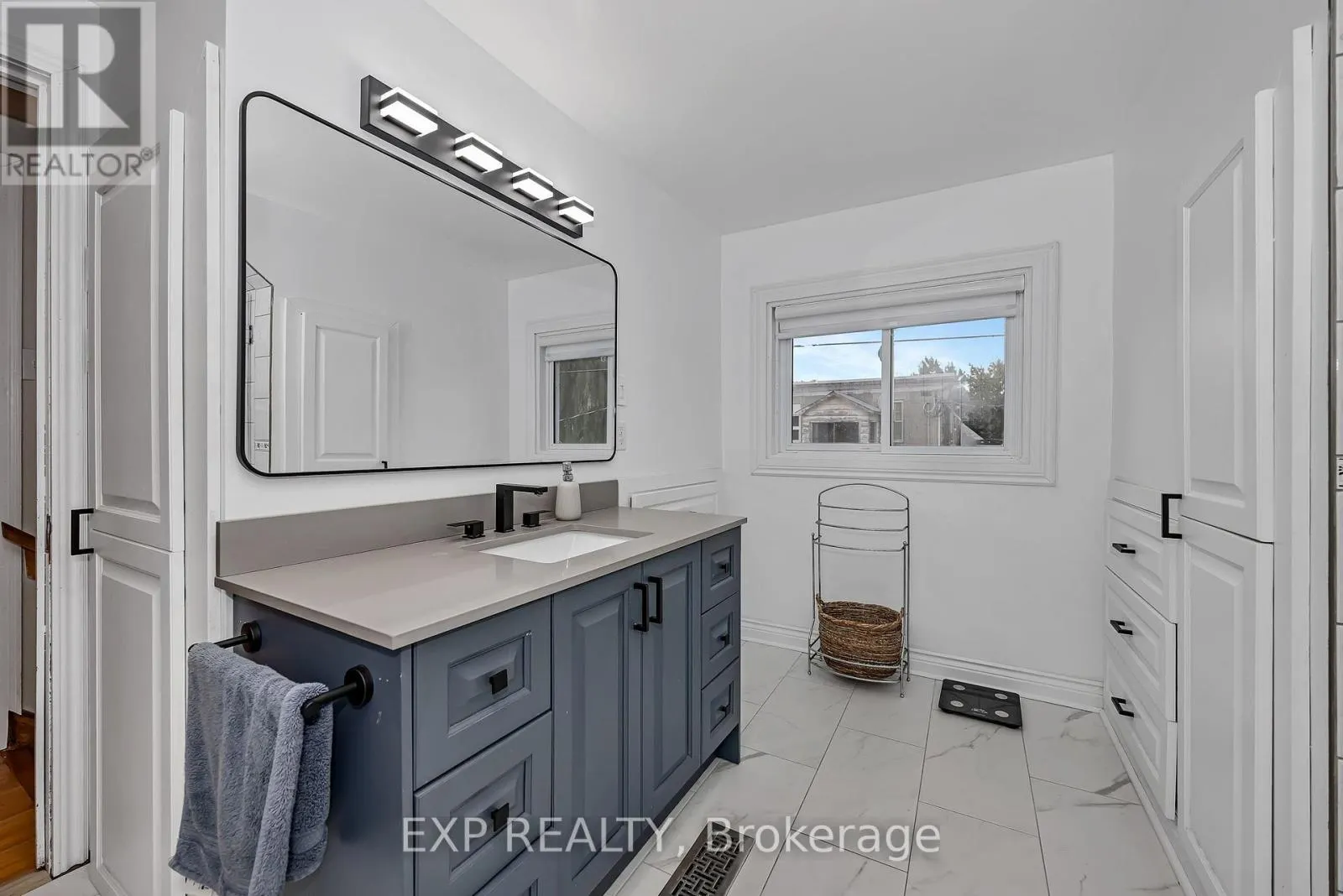 11505 QUEEN STREET