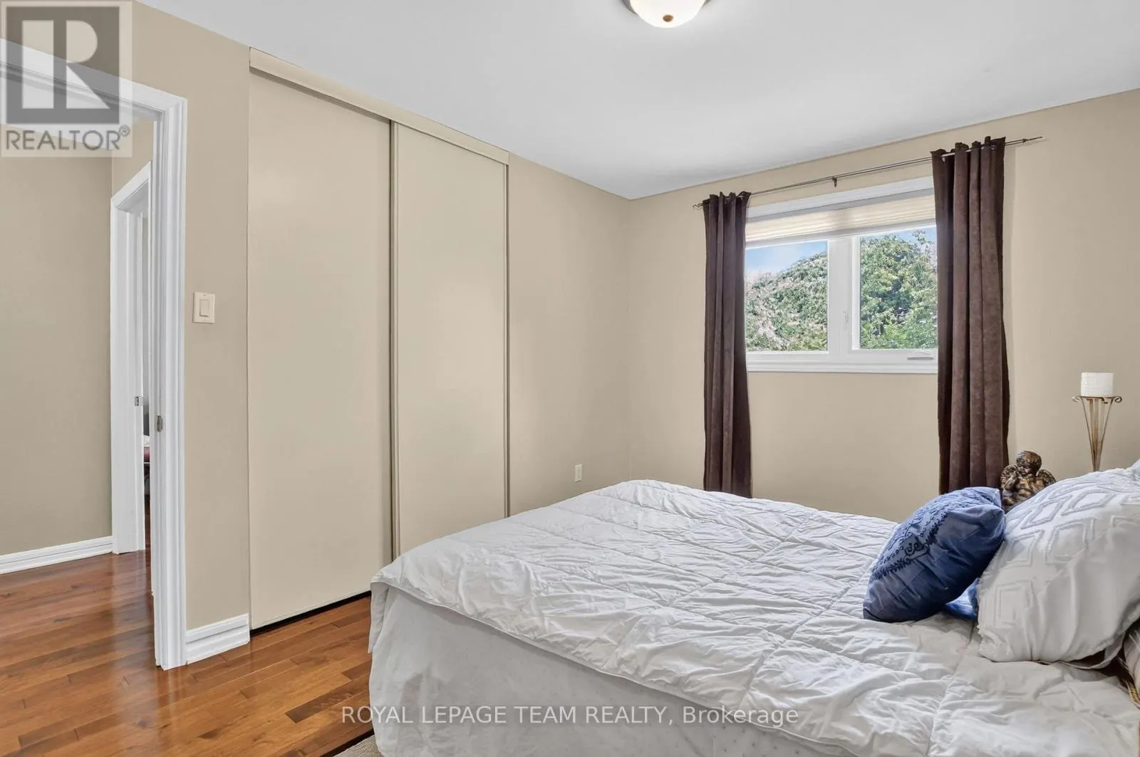61 AMBERWOOD CRESCENT