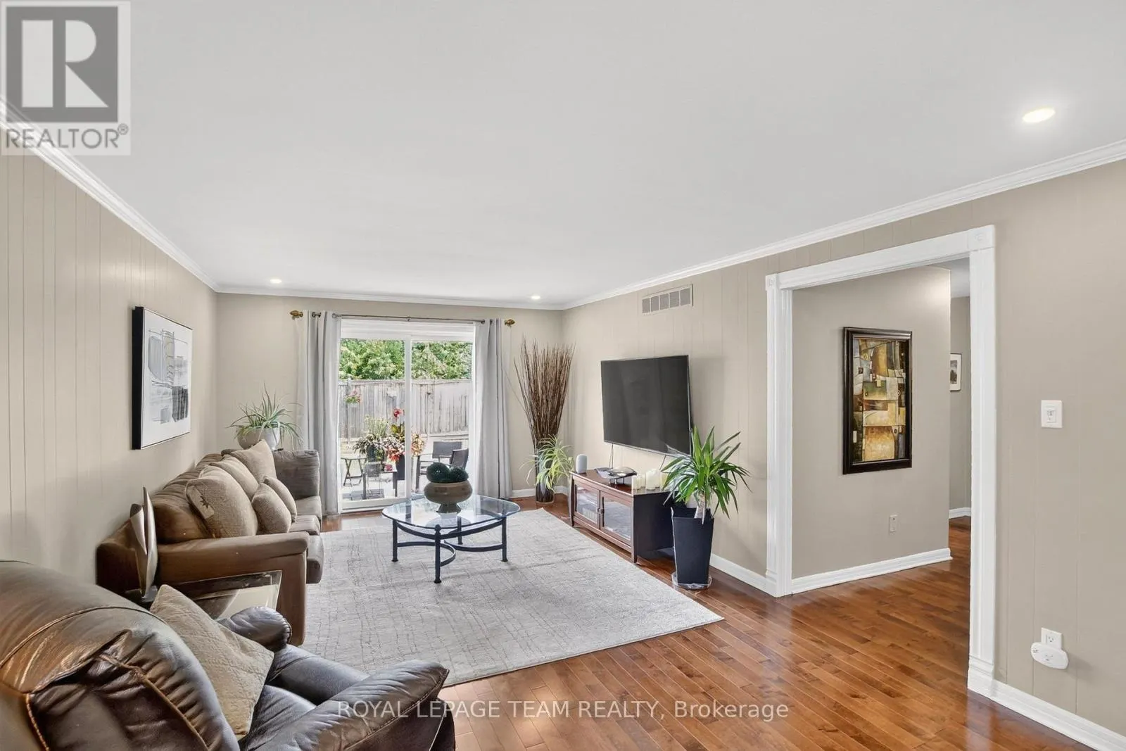 61 AMBERWOOD CRESCENT
