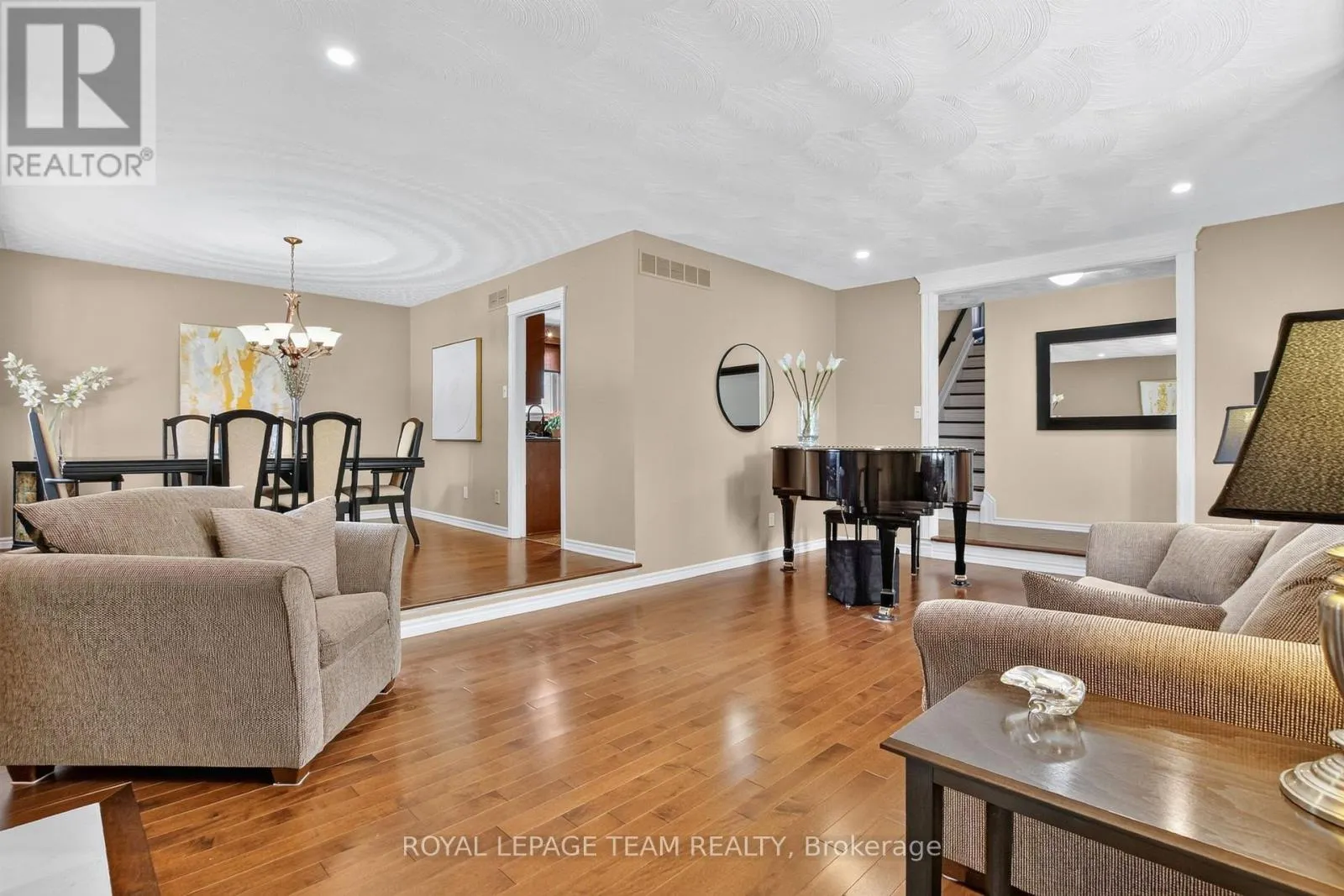 61 AMBERWOOD CRESCENT