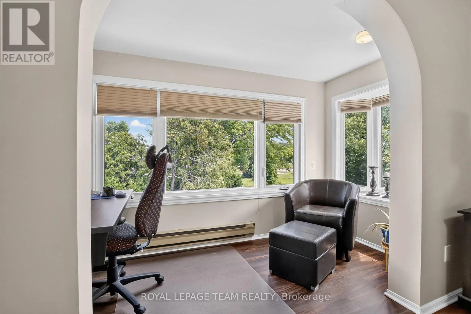 61 AMBERWOOD CRESCENT