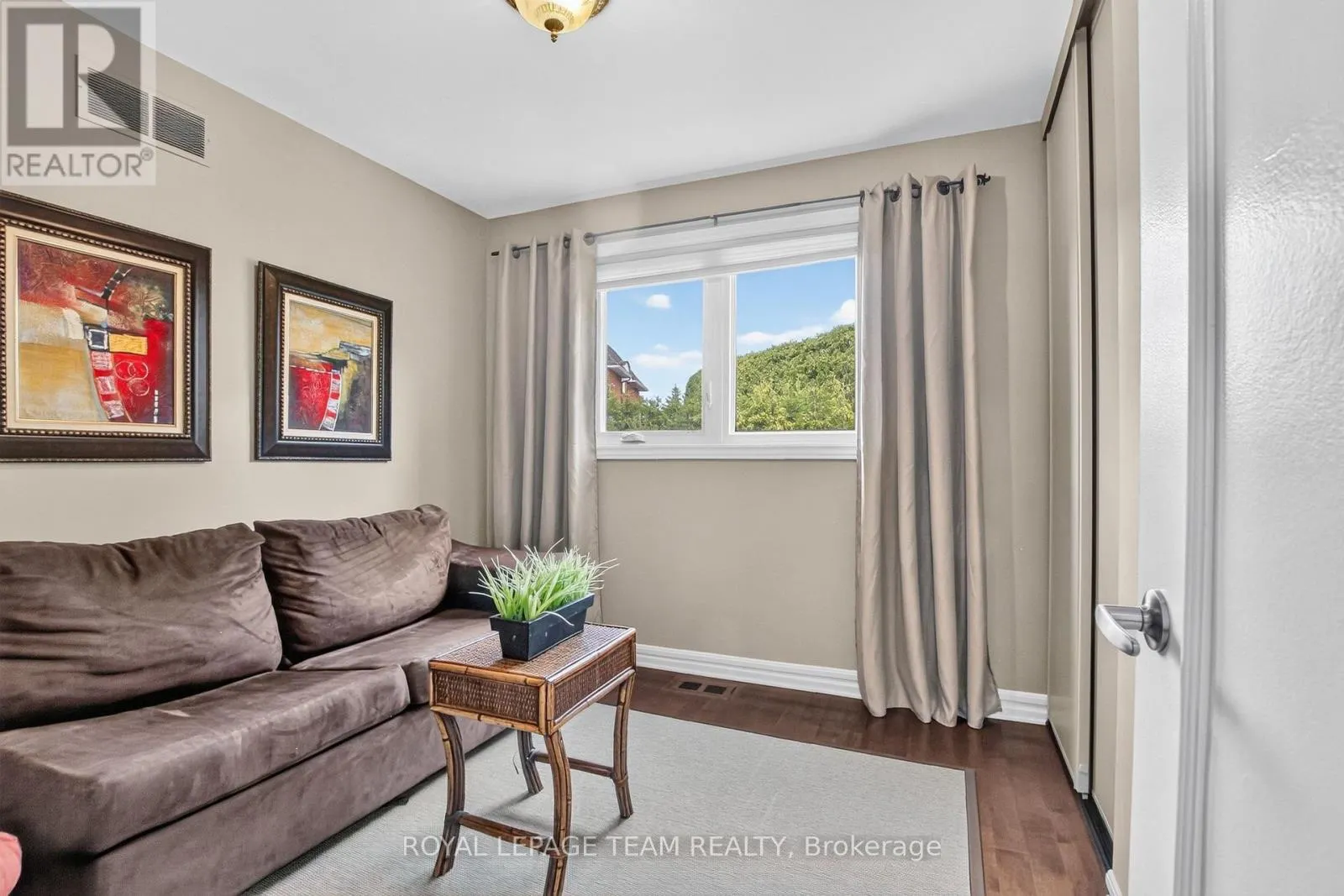 61 AMBERWOOD CRESCENT