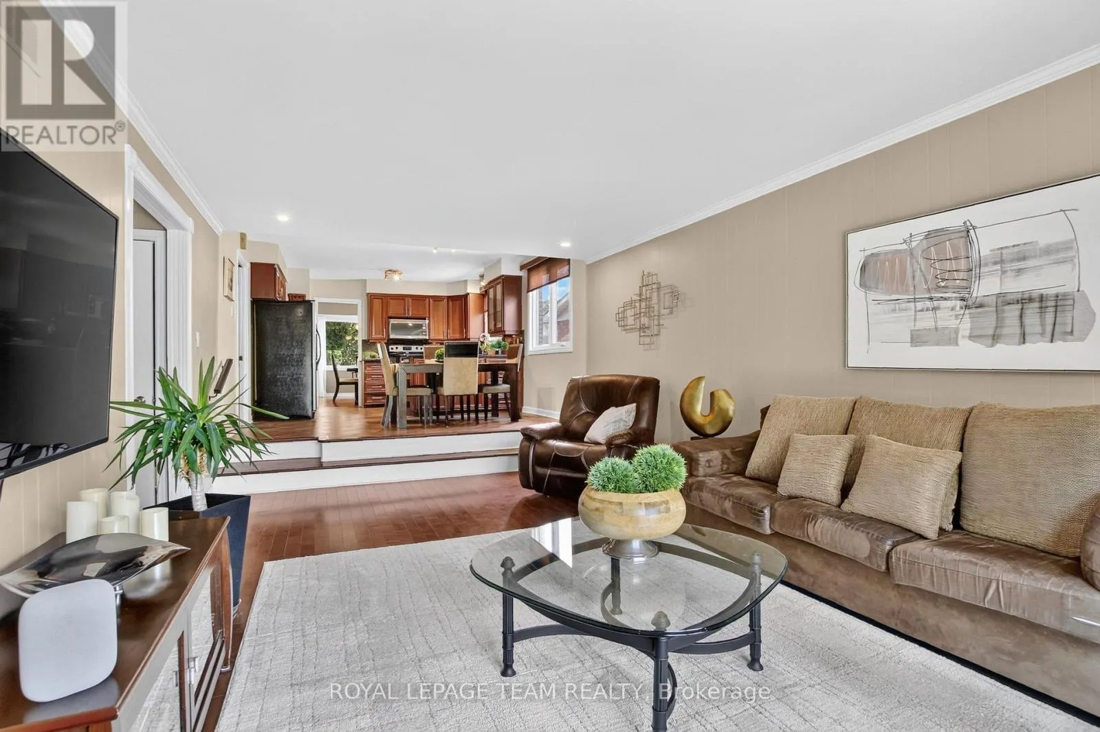 61 AMBERWOOD CRESCENT