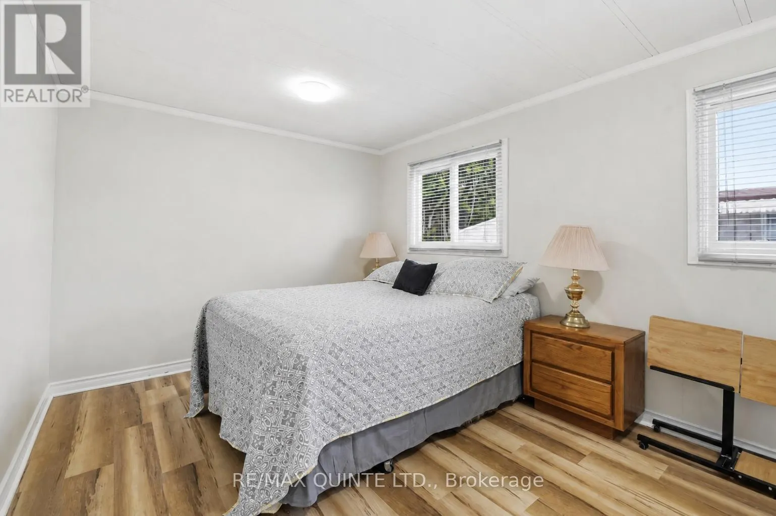 7 FINCH LANE