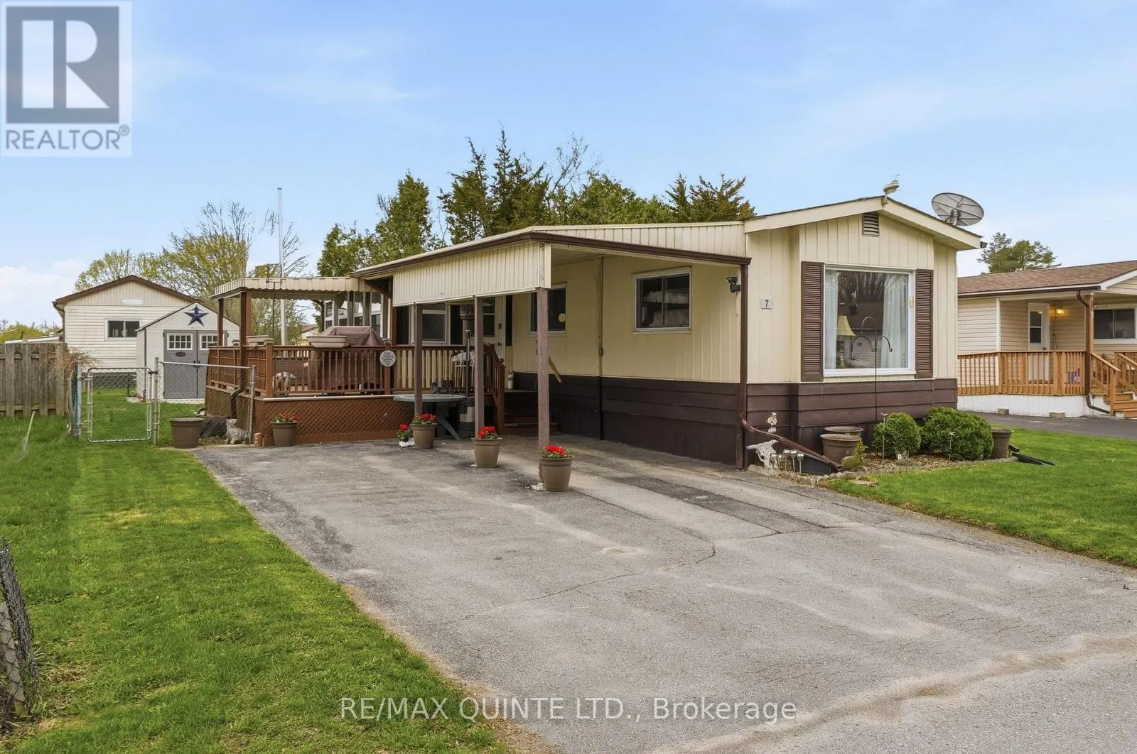 7 FINCH LANE