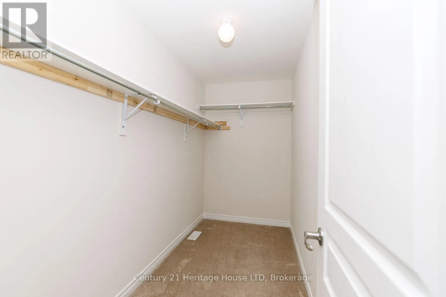 11 PHILMORI CRESCENT