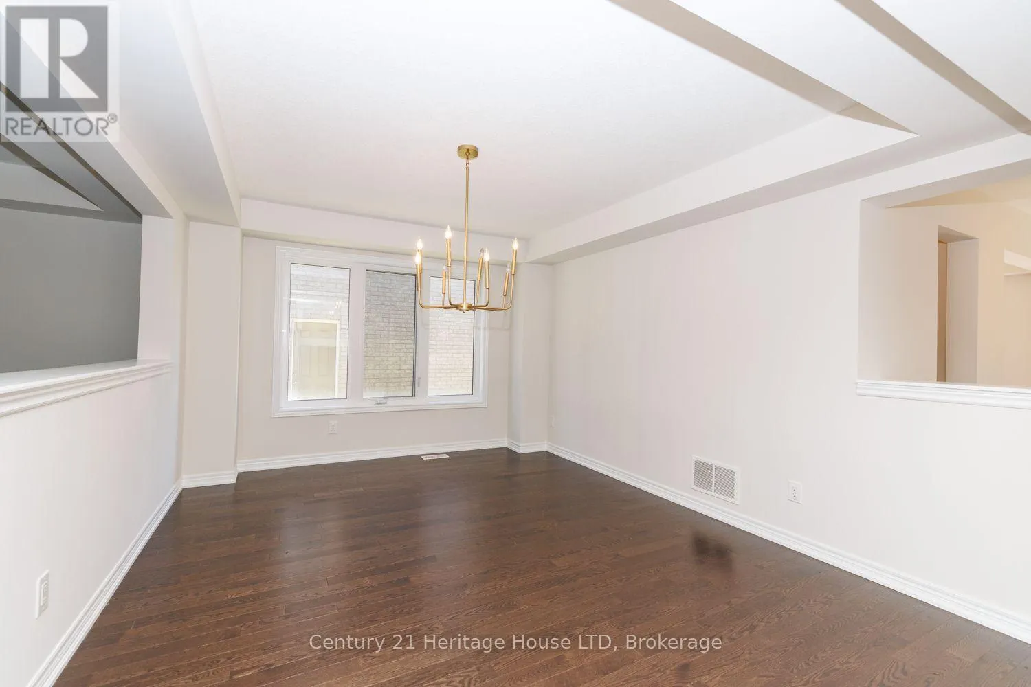 11 PHILMORI CRESCENT